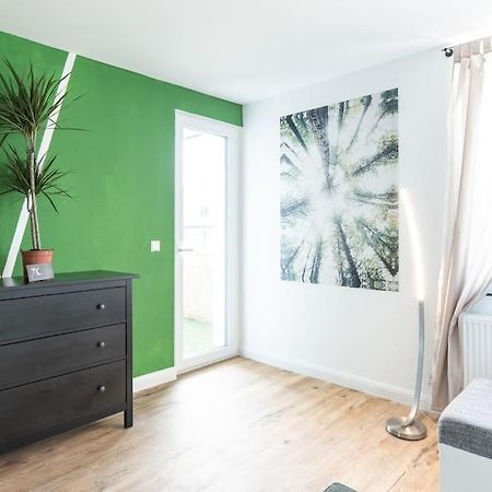 Nature Inspiration Apartment With Balcony & Grill Bbq In Duisburg Mitte Central Station 10 Mins & Big Tv With Photo Lights エクステリア 写真